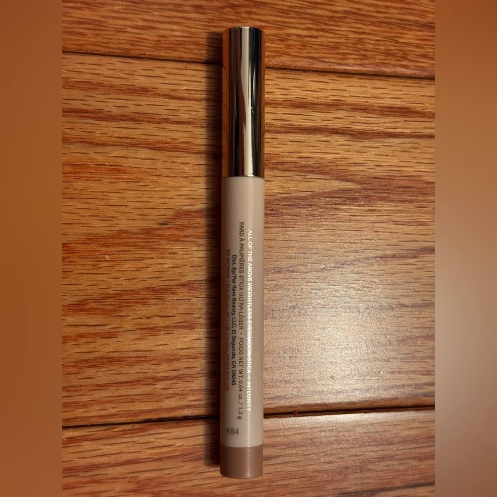 Rare Beauty by Selena Gomez Shadow Stick in Integrity - Picture 5 of 6